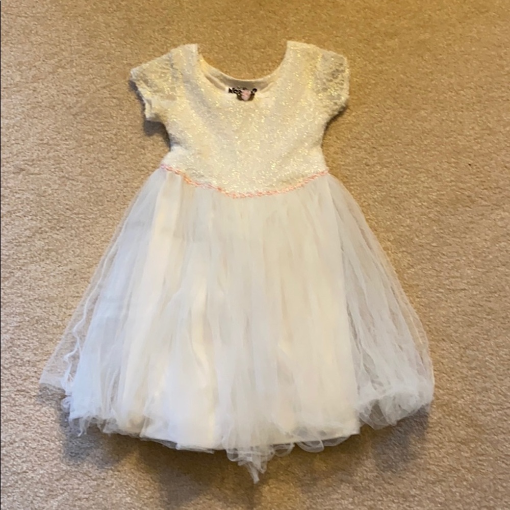 Y.B. normal? Brand toddler princess dress size 4T